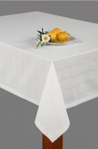 biały obrus z mereżką kaja 140x220 IRYS