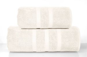 kremowy ręcznik kąpielowy Only You 420 G/M2 GRENO