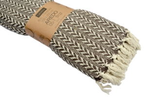 brązowy koc AREDO 150x200 JEDEKA