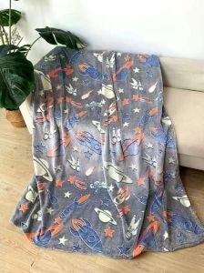 planety w kosmosie koc z mikrofibry świecący w ciemności 150x200 COTTON WORLD